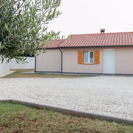 Holiday home Casa Mia - Loborika