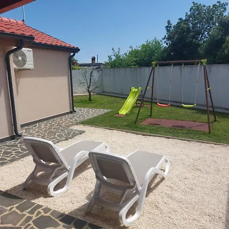 Casa Mia - *