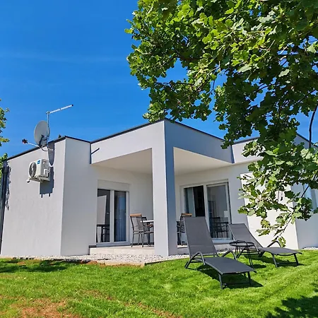 فيلة Casa Mia